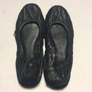 🧹 Black Tory Burch flats